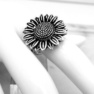 Sunflower Ring Stamped 925